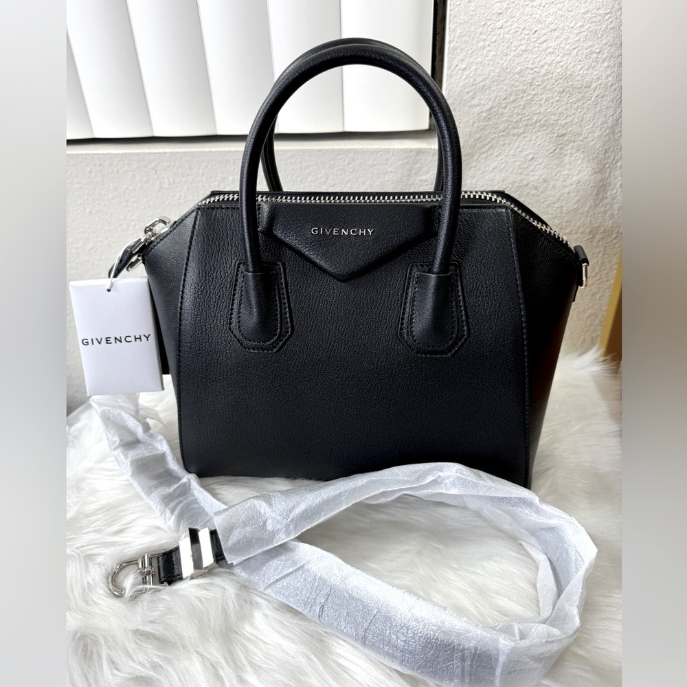 Givenchy Antigona PM
